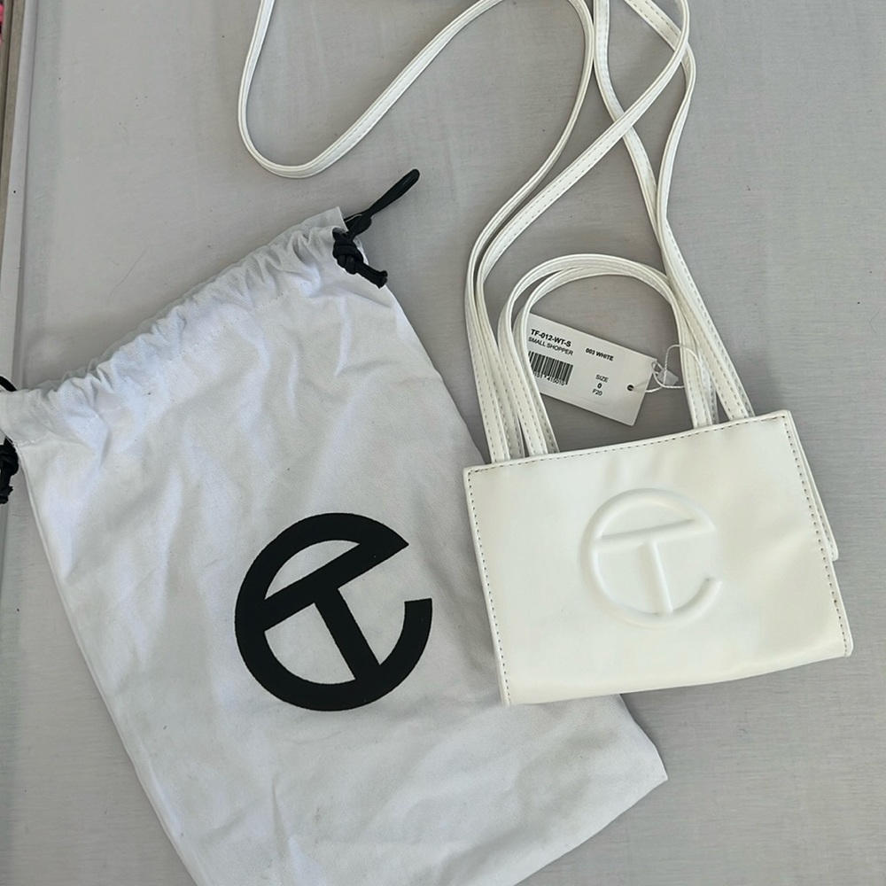 Telfar white bag - Sold out online